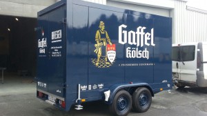 Tandemkühlanhänger für den Getränkehändler Bresgen aus Bad Münstereifel im Design der Gaffel Kölsch Brauerei
