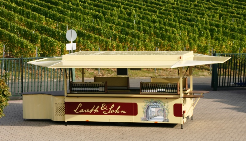 Weinausschankwagen für Lauth & Sohn